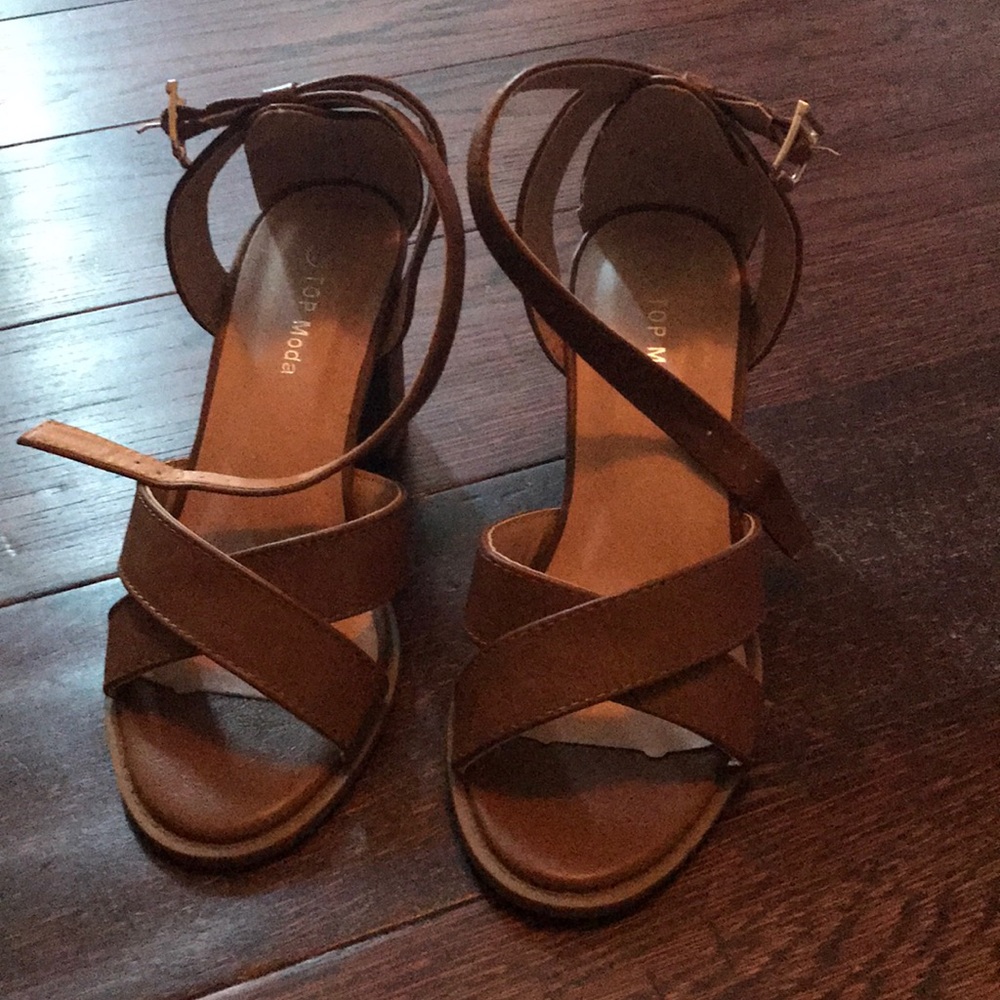 Brown straps sandals